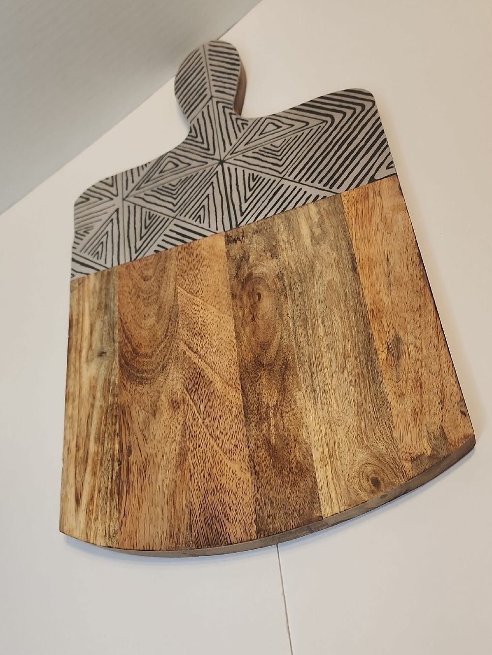 Cutting Board Wood & Gray Patterned Serving/Charcuterie Board Super Smooth Clean